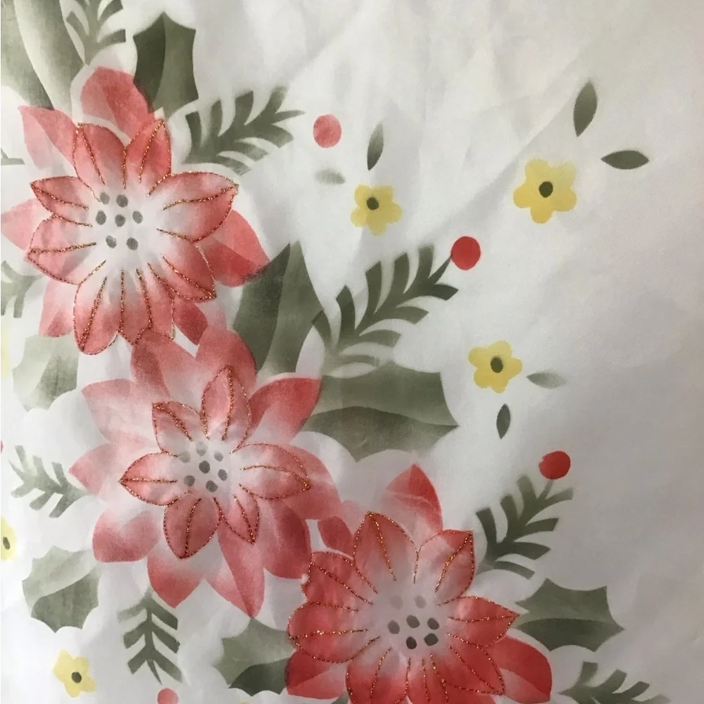 Christmas Tablecloth with Ruffled Edge ☃️